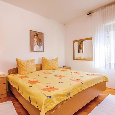Beautiful Apartment In Novi Vinodolski Ngoại thất bức ảnh