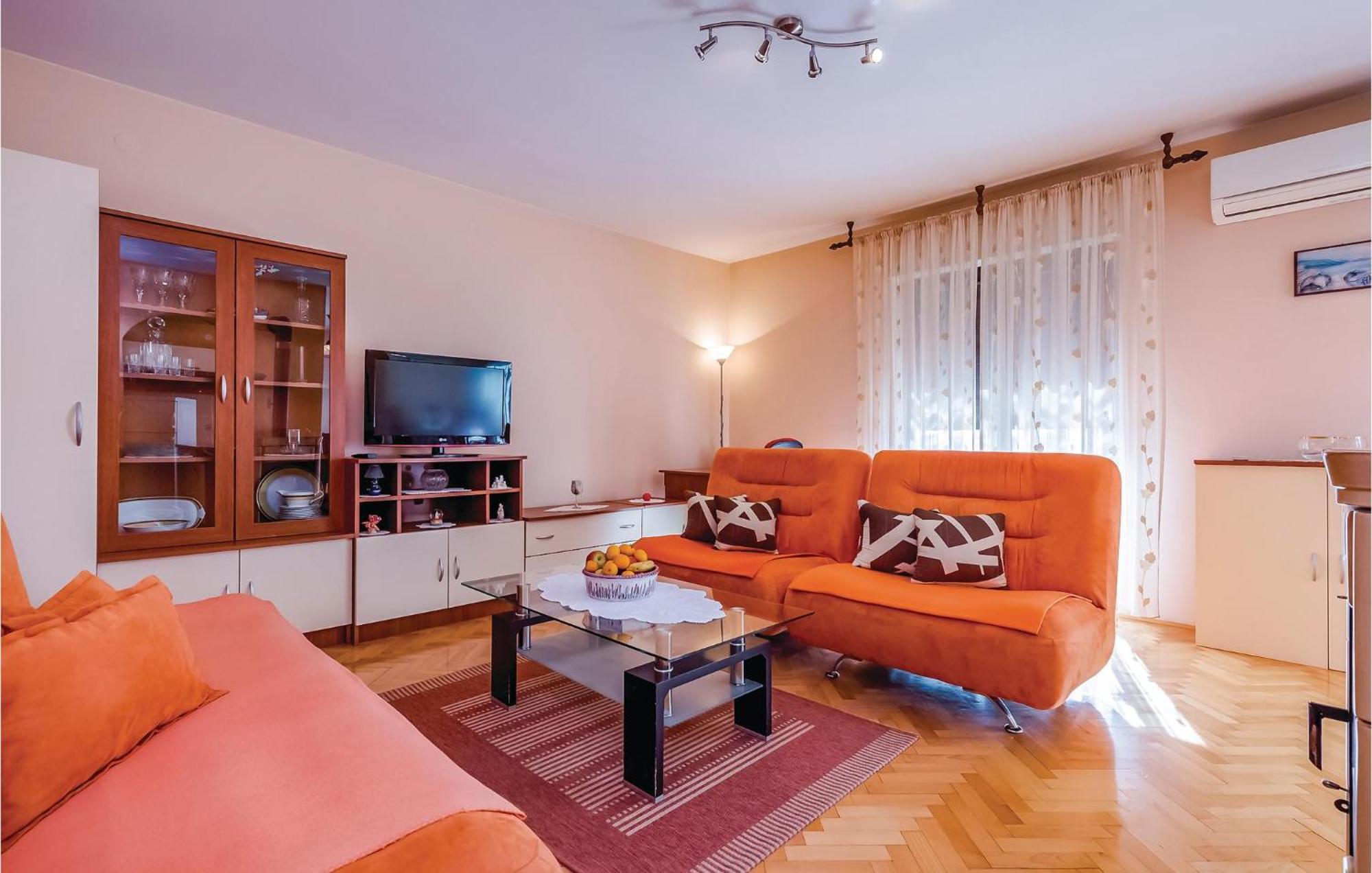 Beautiful Apartment In Novi Vinodolski Ngoại thất bức ảnh
